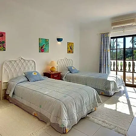 别墅 Alvor Sleeps 10 Pool Air Con Wifi